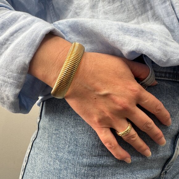 Cobra Bracelet Elastic | Chunky Tubogas Stacking Bracelet 14K Gold-Plated Silver - Picture 3 of 4